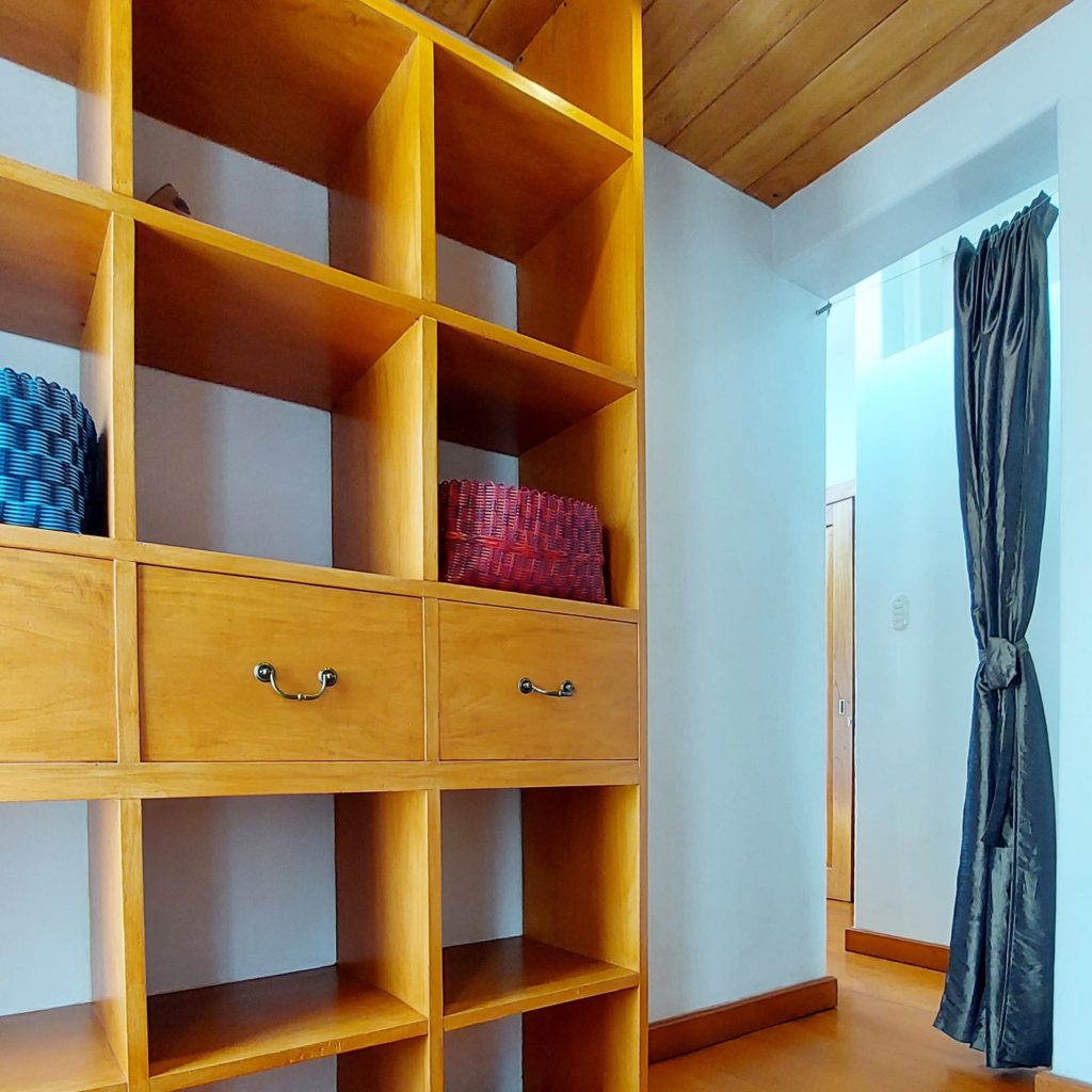 walk-in-closet (4)-min